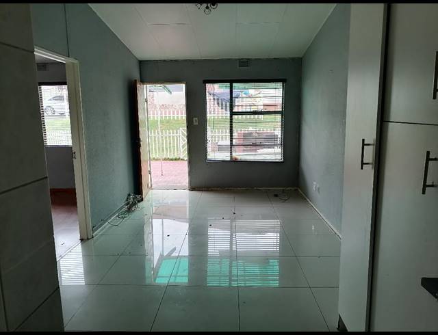 2 bed property for sale in RIDGEWAY